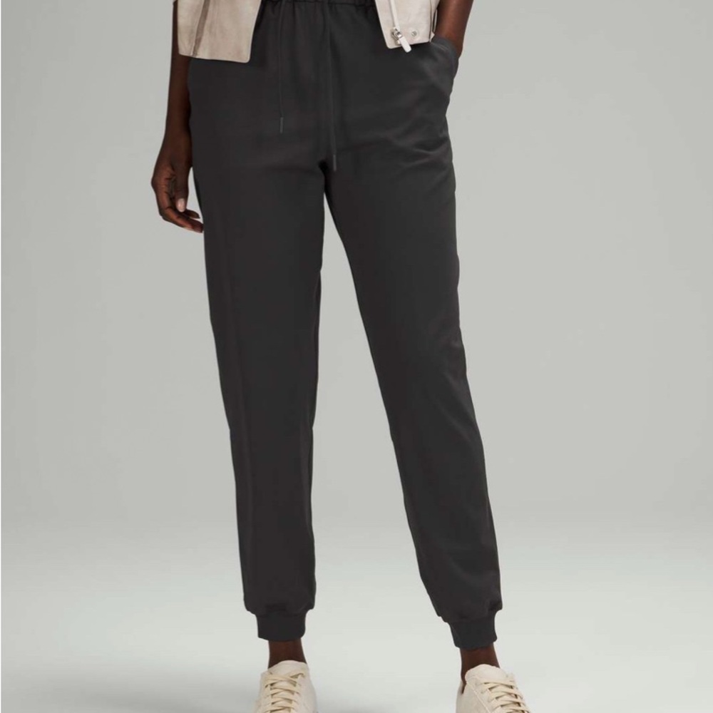 Lululemon Stretch High Rise Joggers Gray Size 6